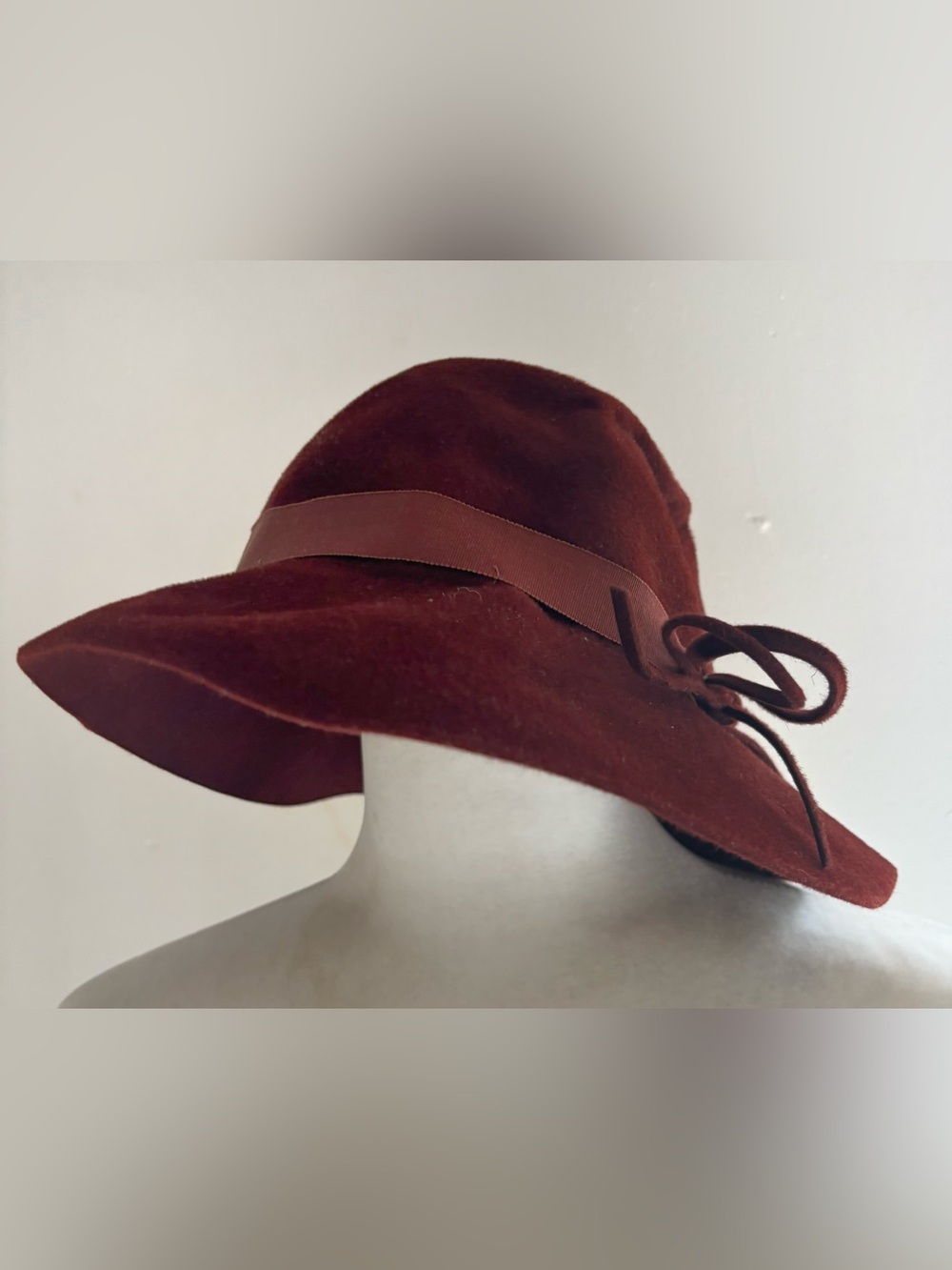 Vintage 1930s Hat M.E. Cain Hannigan Millinery Brockton Mass Union Tag